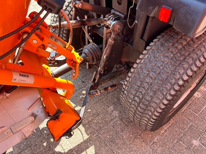 Iseki Iseki TM 3215 AHLK Kommunaltraktor Schlepper Winterdienst Traktor