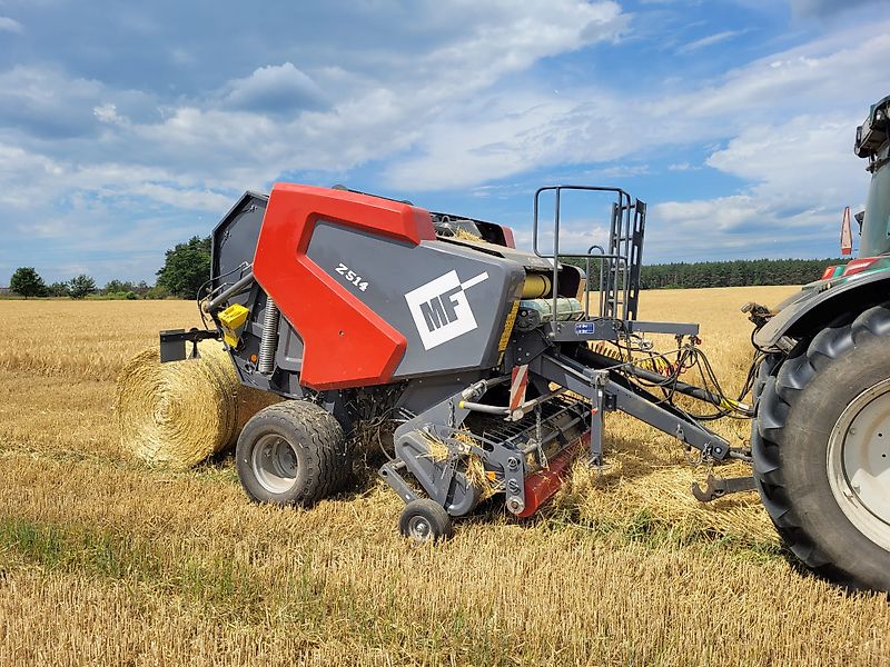 Metal-fach Variable Rundballenpresse Z514 RN