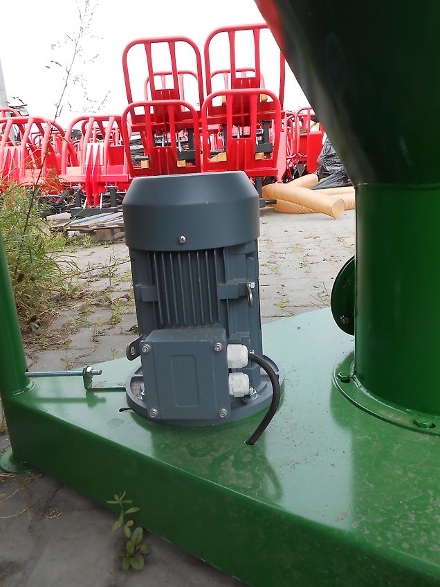 MROL MROL Futtermischer 1500 kg /Mixer/ Mieszalnik pasz sypkich 1500 kg / Mezclador de pienso 1500kg