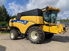 New Holland CX 8070