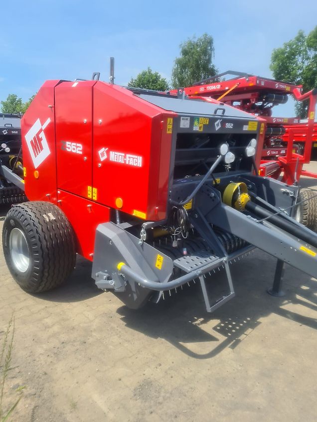 Metal-fach Rundballenpresse Z562 Festkammer Zentralschmierrung Netzbind Lager Verkauf