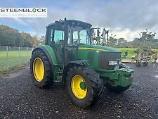 John Deere 6220
