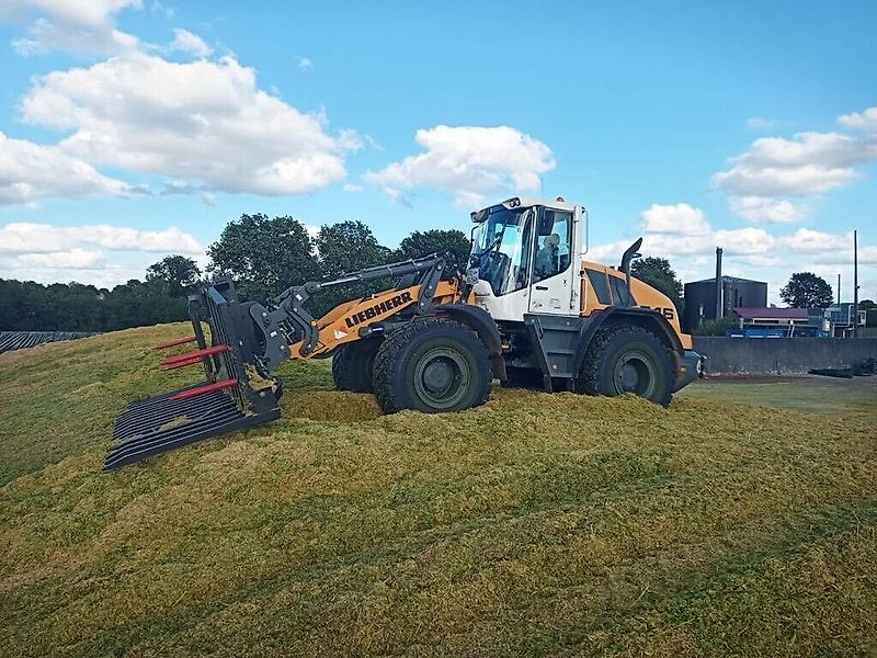 New Holland Silagegabel Grüngutgabel Radlader Volvo New Holland JCB