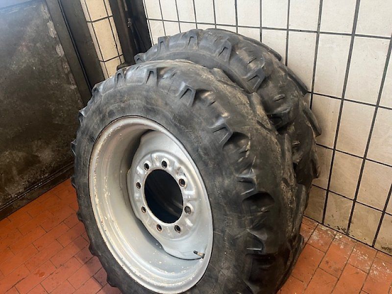 Case 11,2-24 8 Loch 275/220