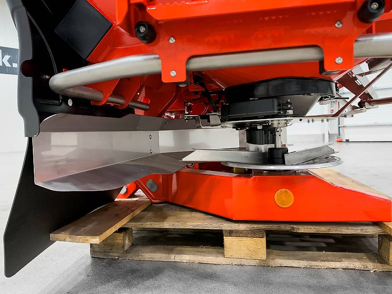 Gaspardo Primo EW332 3210 liter, 12-36 m fertilizer spreader