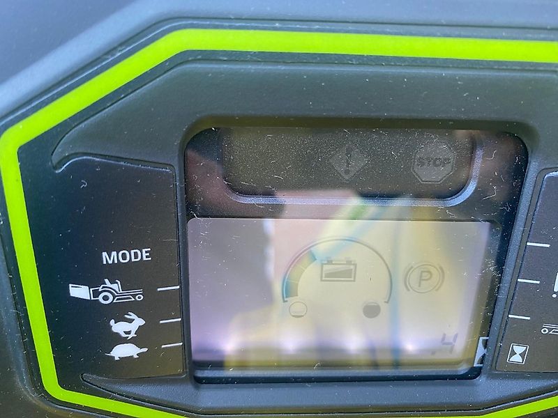 John Deere Z370R Electric