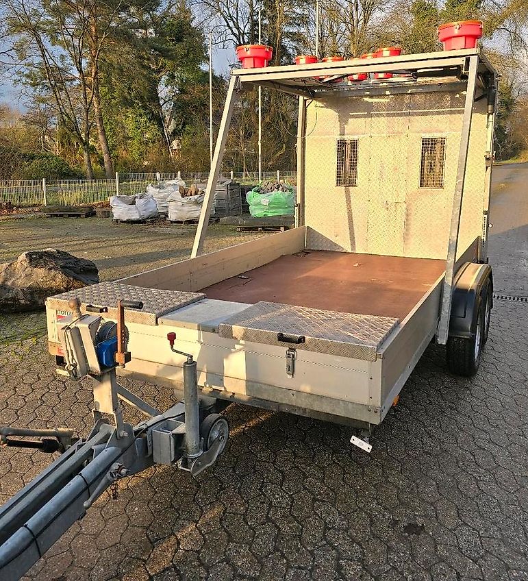 Horizont Trebbiner FA1 LRF 25.35 LED Absperrtafel Tandem Verkehrsleittafel FAT Verkehrssicherungsanhänger Nissen