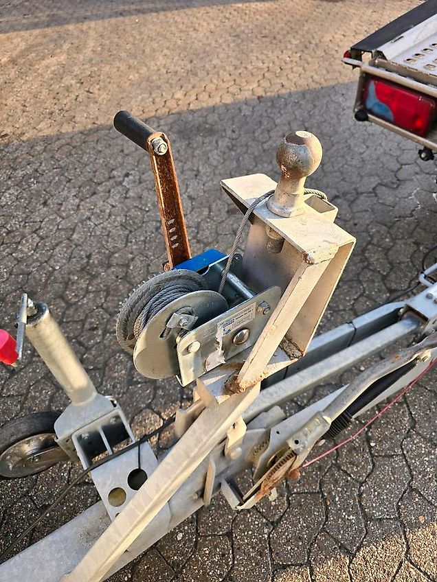 Horizont Trebbiner FA1 LRF 25.35 LED Absperrtafel Tandem Verkehrsleittafel FAT Verkehrssicherungsanhänger Nissen