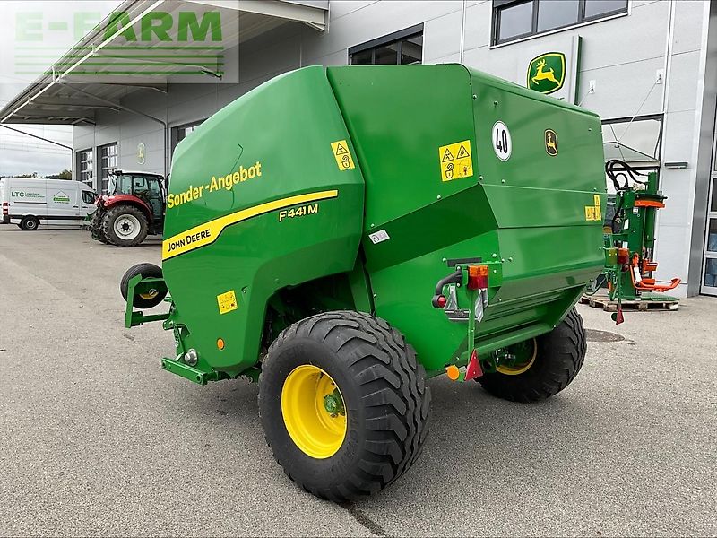 John Deere F 441 M Rundballenpresse