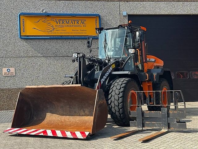 Doosan DEVELON /DL200-7, central lubrication, 2022