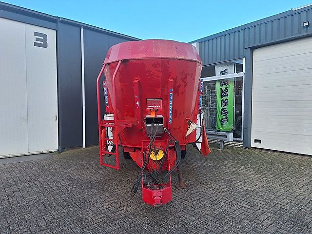 JF-Stoll 18M3 VOERMENGWAGEN