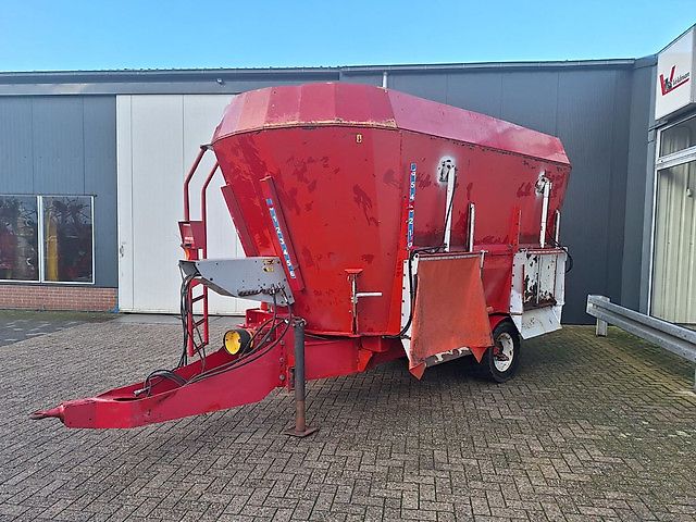 JF-Stoll 18M3 VOERMENGWAGEN