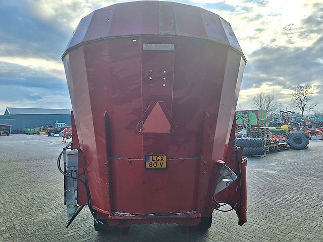 JF-Stoll 18M3 VOERMENGWAGEN