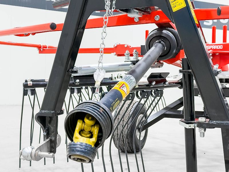 Gaspardo Ponente 420 4.15 m single-arm rake, 1.6 m swath width, working height adjustable from the cab