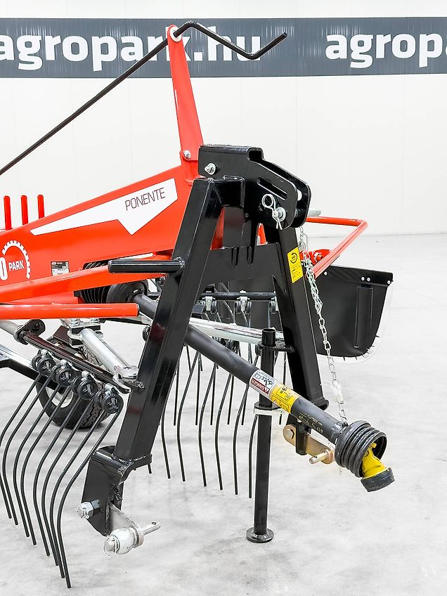 Gaspardo Ponente 420 4.15 m single-arm rake, 1.6 m swath width, working height adjustable from the cab