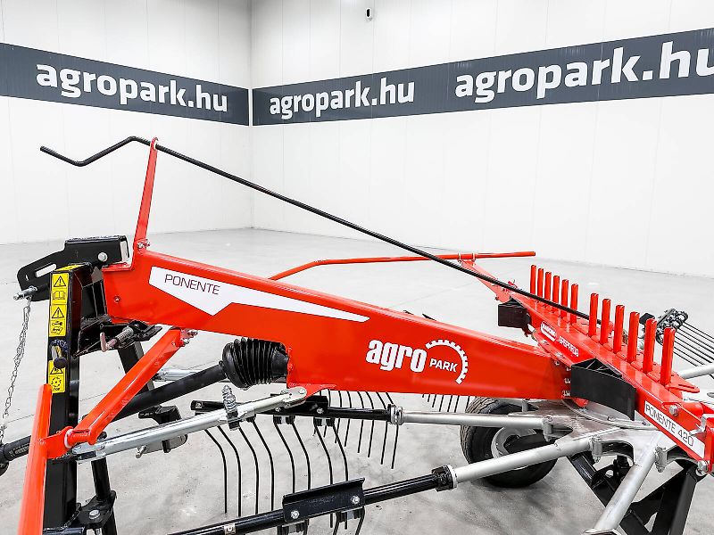 Gaspardo Ponente 420 4.15 m single-arm rake, 1.6 m swath width, working height adjustable from the cab