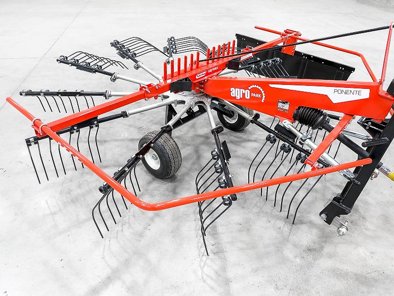 Gaspardo Ponente 420 4.15 m single-arm rake, 1.6 m swath width, working height adjustable from the cab