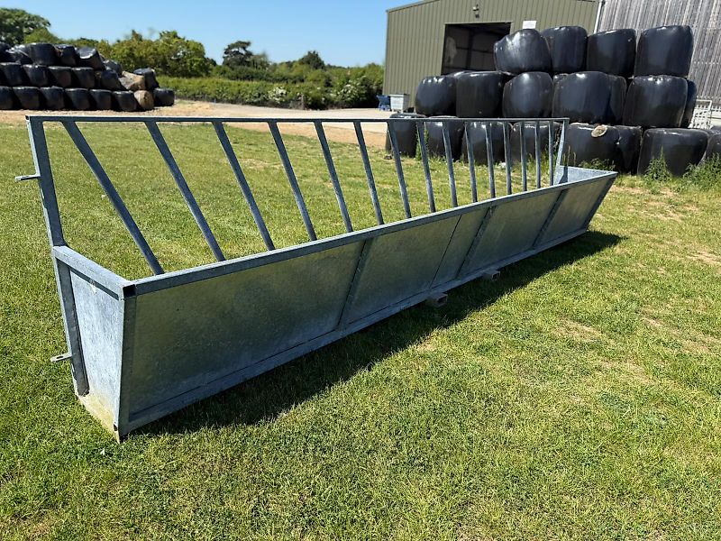 Feed Barrier and Trough