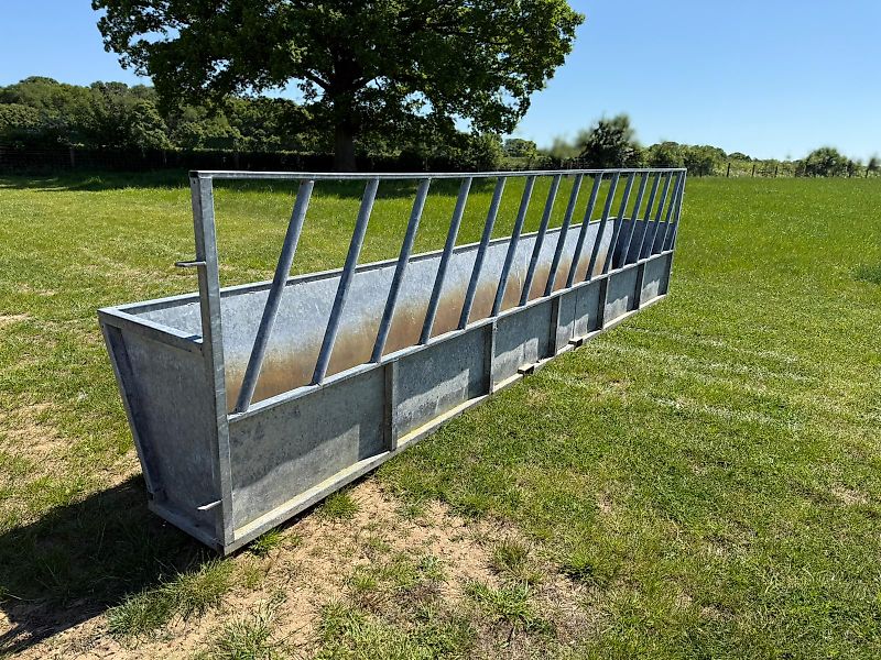 Feed Barrier and Trough