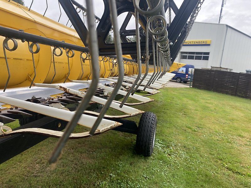 New Holland 760 CG VARIFEED