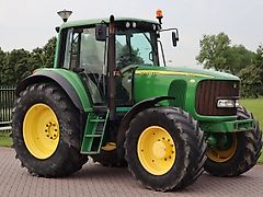 John Deere 6820 TRAKTOR