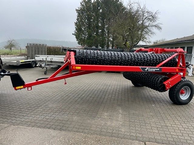 Kverneland Actiroll 830