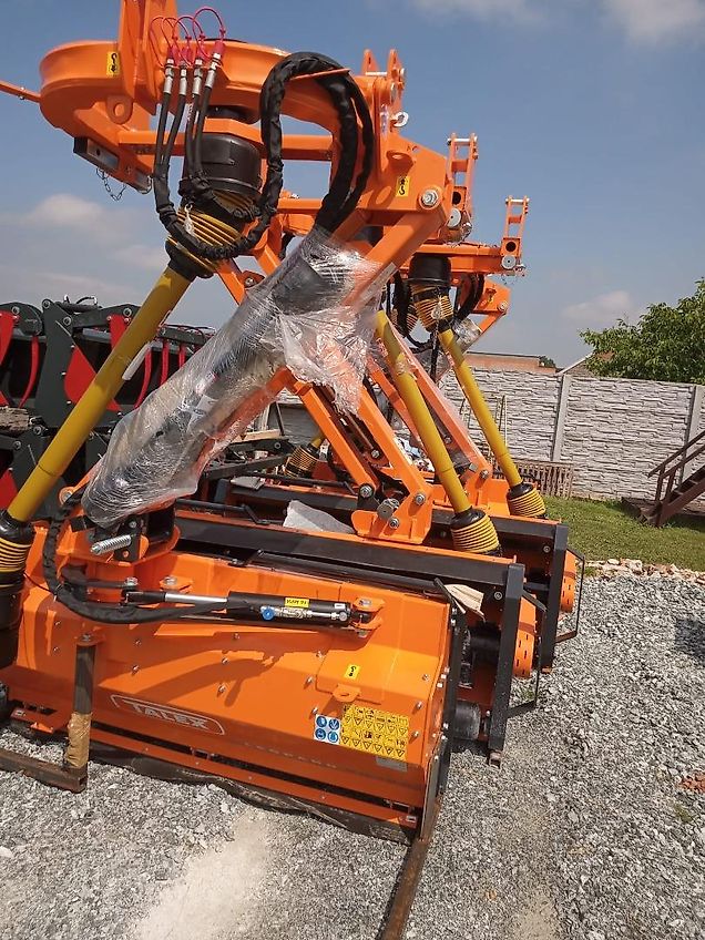 TALEX BÖSCHUNGSMULCHER LEOPARD RB 1,80 hintenseitlich Auslegelmulcher