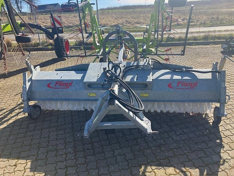 Fliegl Kost 2,8 m.