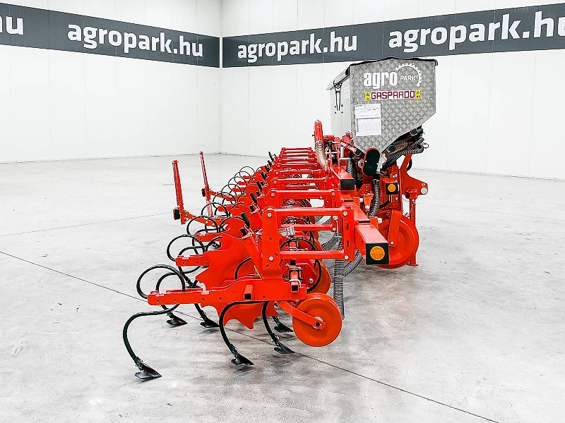 Gaspardo HS8 folding frame, 8-row inter-row cultivator