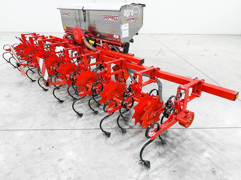 Gaspardo HS8 folding frame, 8-row inter-row cultivator