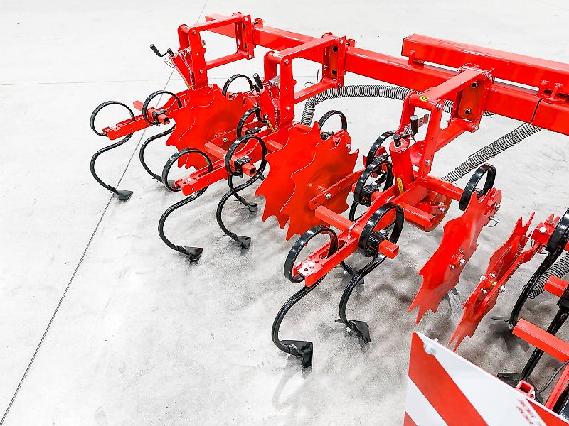 Gaspardo HS8 folding frame, 8-row inter-row cultivator