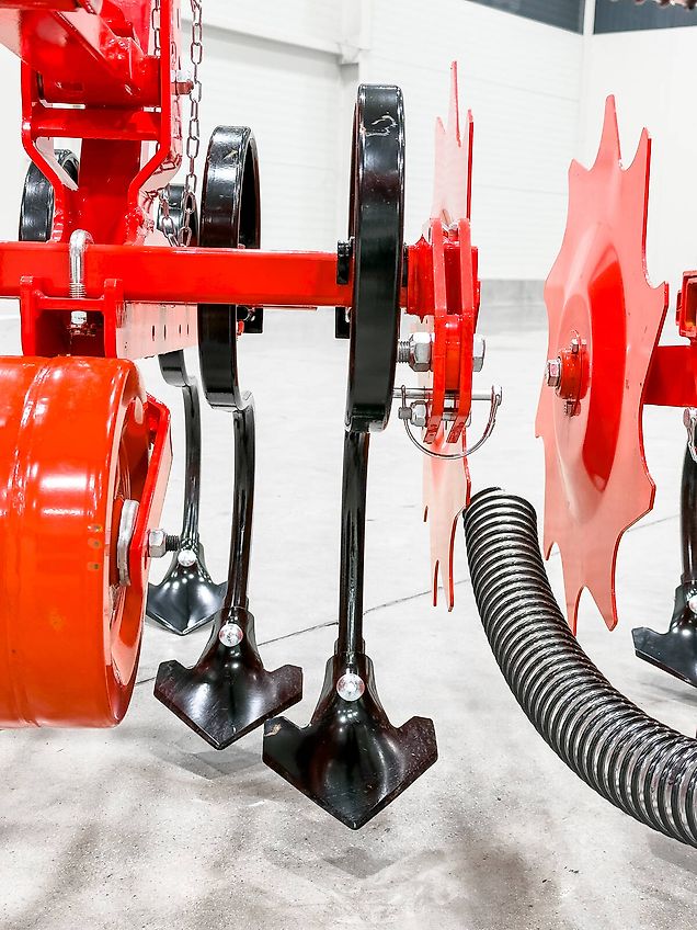 Gaspardo HS8 folding frame, 8-row inter-row cultivator