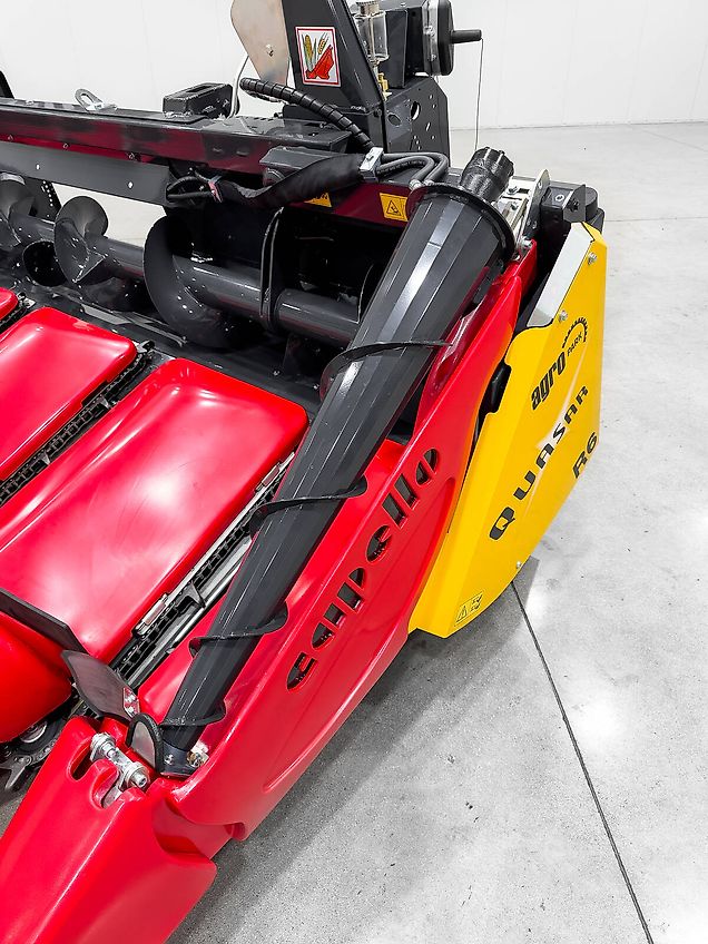 Capello Quasar R6 6 row (75 cm), foldable corn header for John Deere combines