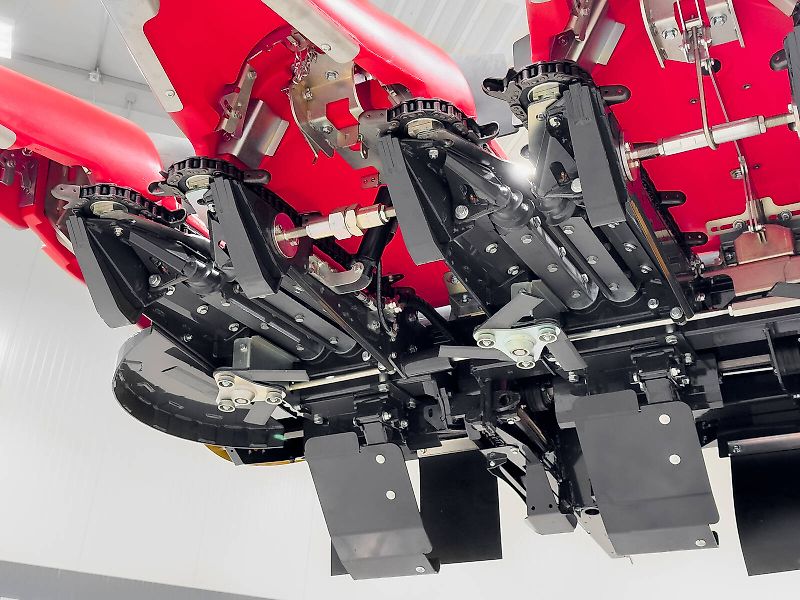 Capello Quasar R6 6 row (75 cm), foldable corn header for John Deere combines