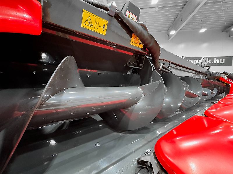 Capello Quasar R6 6 row (75 cm), foldable corn header for John Deere combines