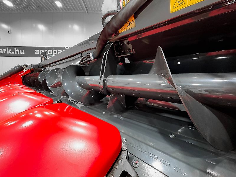 Capello Quasar R6 6 row (75 cm), foldable corn header for John Deere combines