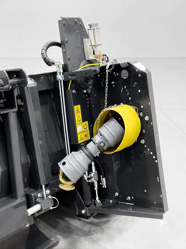 Capello Quasar R6 6 row (75 cm), foldable corn header for John Deere combines