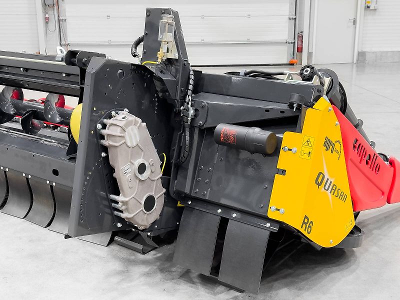 Capello Quasar R6 6 row (75 cm), foldable corn header for John Deere combines