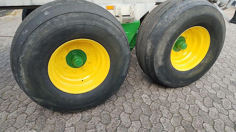 Meyer-Lohne Rekordia Güllefass Wasserwagen 6000 Liter Vakumkompressor Güllewagen 6000 Liter Wassefass 6000 Liter zum Wässern von Anpflanzungen Tandemachse