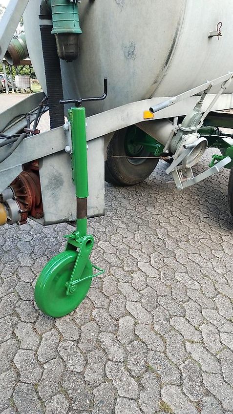 Meyer-Lohne Rekordia Güllefass Wasserwagen 6000 Liter Vakumkompressor Güllewagen 6000 Liter Wassefass 6000 Liter zum Wässern von Anpflanzungen Tandemachse