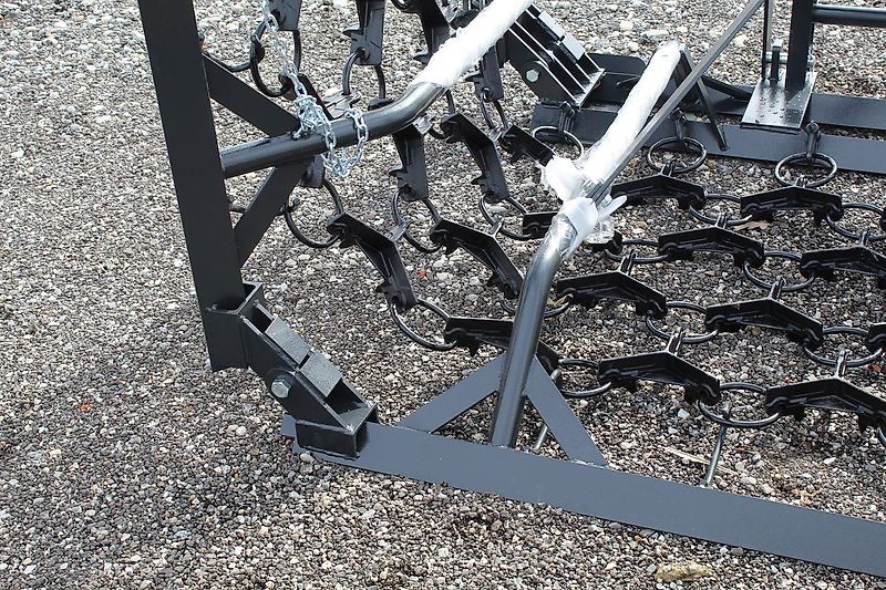 SAT Wiesenschleppe, Wiesenegge - Aktion