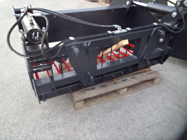 H L M - Siloschneidschaufel - 1,6 Meter  -- 1,8 Meter - Hydraulisch - Scheidmesser Siloschneidschaufel - hydraulisch mit 2 Hydraulikzylinder - Breite 1,6 Meter / oder Breite 1,8 Meter