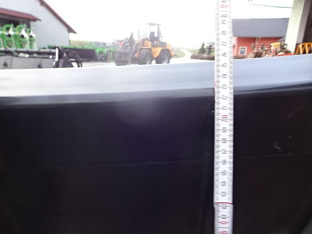 H L M - Siloschneidschaufel - 1,6 Meter  -- 1,8 Meter - Hydraulisch - Scheidmesser Siloschneidschaufel - hydraulisch mit 2 Hydraulikzylinder - Breite 1,6 Meter / oder Breite 1,8 Meter