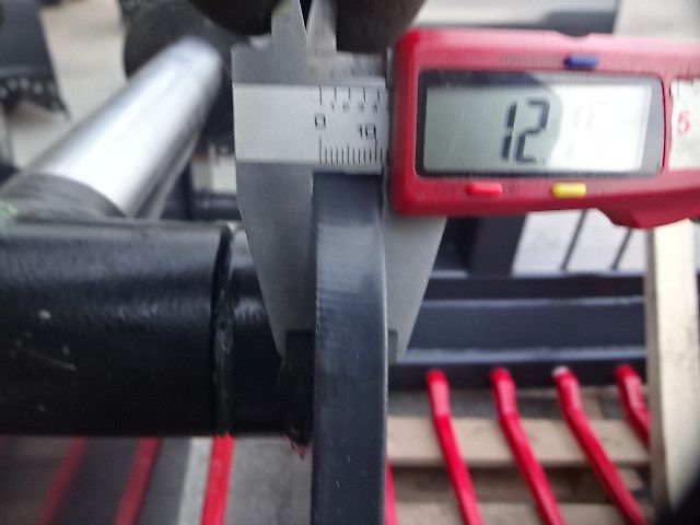 H L M - Siloschneidschaufel - 1,6 Meter  -- 1,8 Meter - Hydraulisch - Scheidmesser Siloschneidschaufel - hydraulisch mit 2 Hydraulikzylinder - Breite 1,6 Meter / oder Breite 1,8 Meter