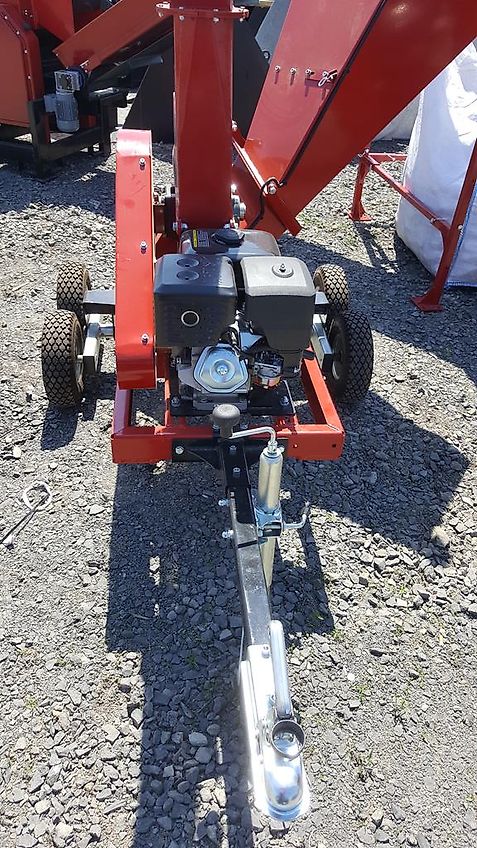 TOP-AGRO Walzen-Holzhackmaschine RTS-630 Offroadanhänger!!NEU!!