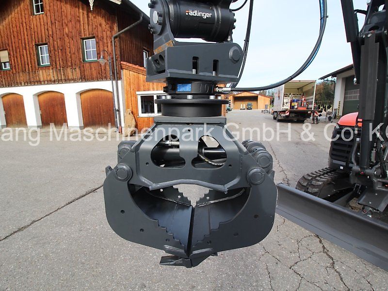 Menzi Muck UG 06 Universalgreifer